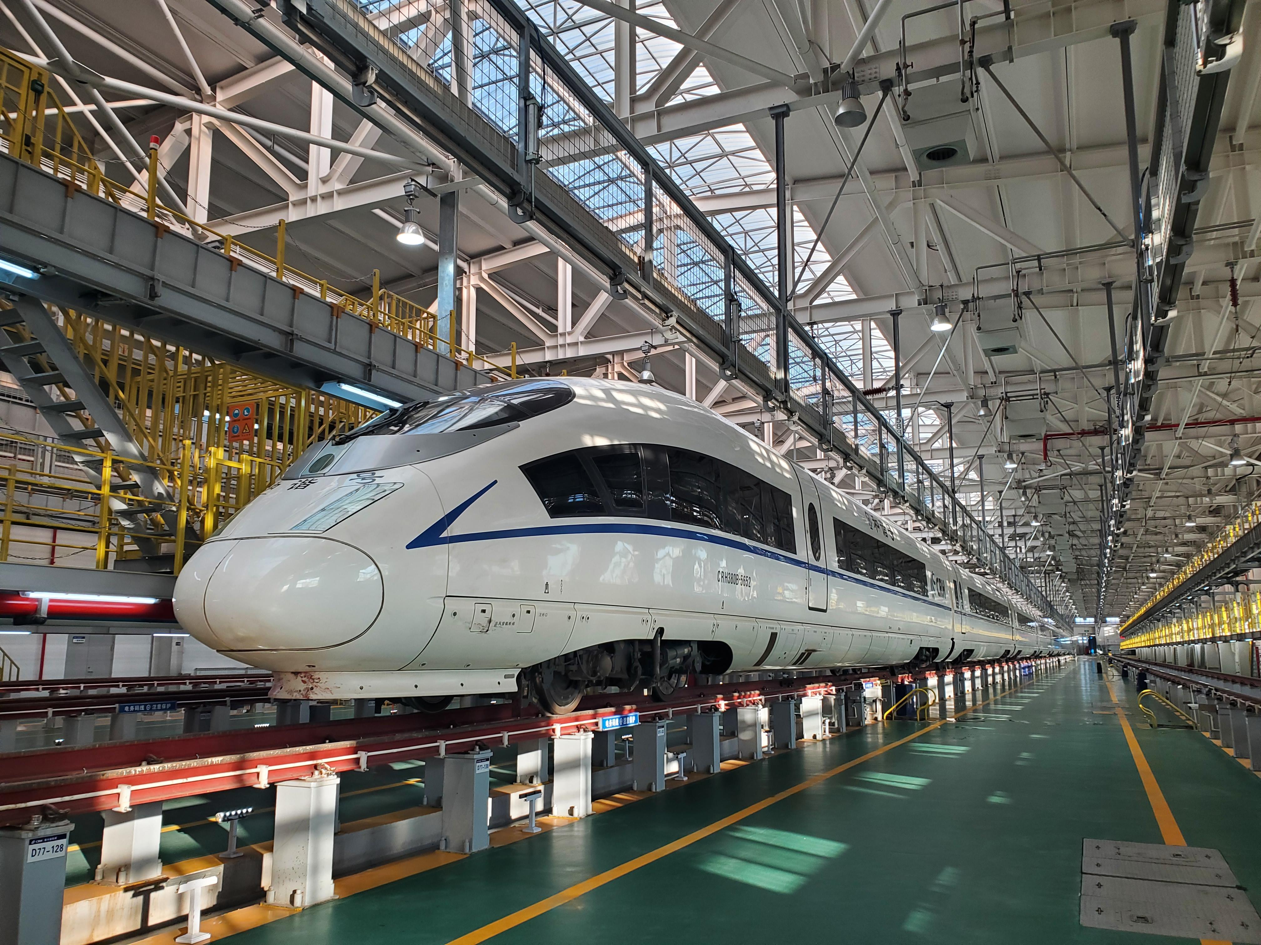 【高鐵來了】隴東報記者試乘體驗，感受銀西鐵路的“速度與激情”！