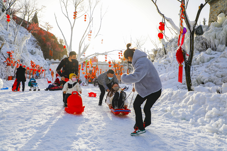 【新春走基層】慶陽(yáng)又添一處“冰雪世界”！除了“大”，還有千年古城的奇幻秘境！
