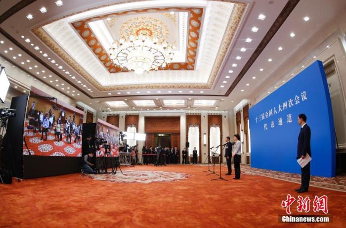大黨與小船、英雄與“雄鷹”……“代表通道”講述有溫度的中國(guó)