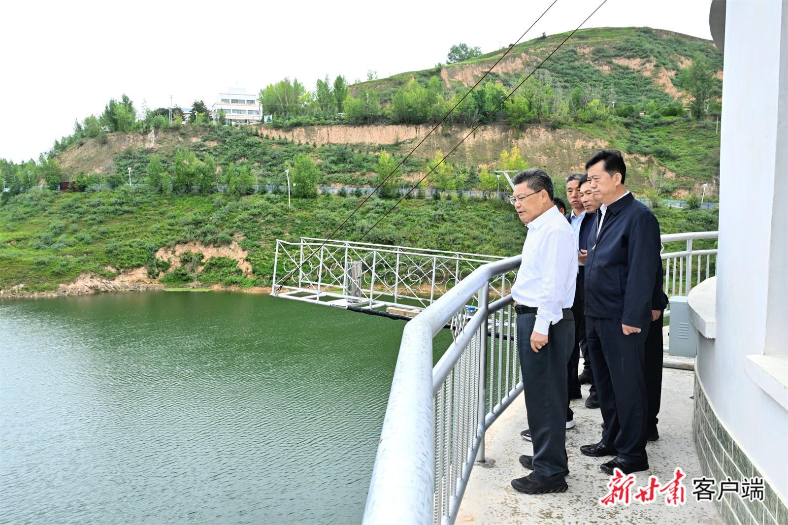 任振鶴在通渭縣調(diào)研時(shí)強(qiáng)調(diào) 堅(jiān)持高質(zhì)量發(fā)展和高水平安全良性互動(dòng) 以扎實(shí)基礎(chǔ)鞏固拓展經(jīng)濟(jì)向上向好態(tài)勢(shì)